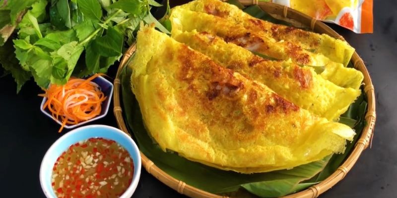 Đặc sản Phù Mỹ - Bánh xèo tôm nhảy 